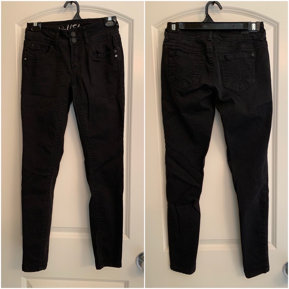 Wallflower Luscious Curvy Insta Stretch Skinny Jeans | Black | Size 1 | NWOT